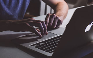 7350万+6000万！阿森纳豪掷1.3亿冲4冠，曼联错失双神锋悔断肠？