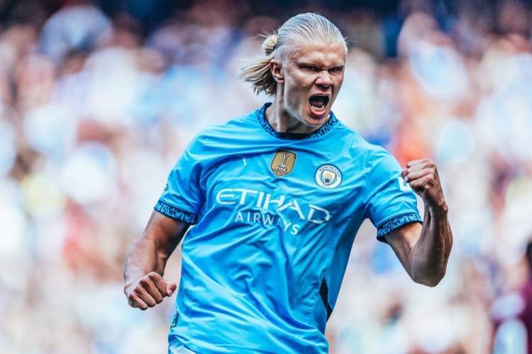 今日是哈兰德25岁生日，曼城社媒：祝我们的9号生日快乐🥳🩵